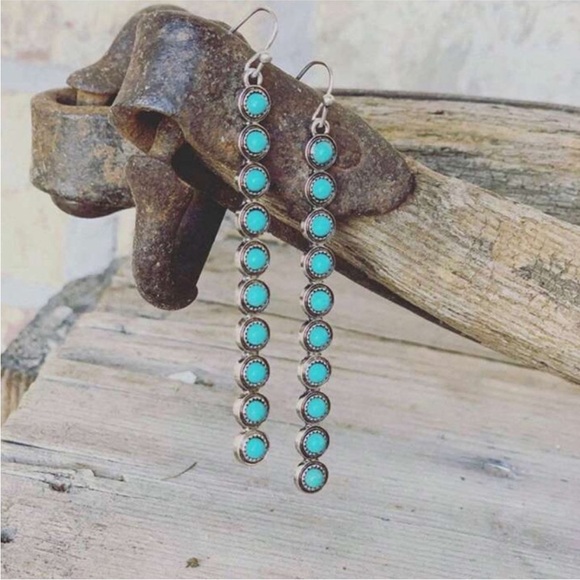 Jewelry - Turquoise Colored Geometric Drop Dangle Earrings. Boho vintage hippie vibes